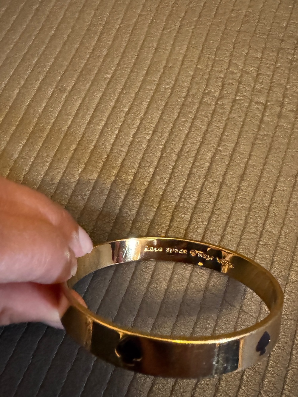 kate spade Gold-tone Clover Cutout Bangle with Black Inlay - Picture 4 of 6
